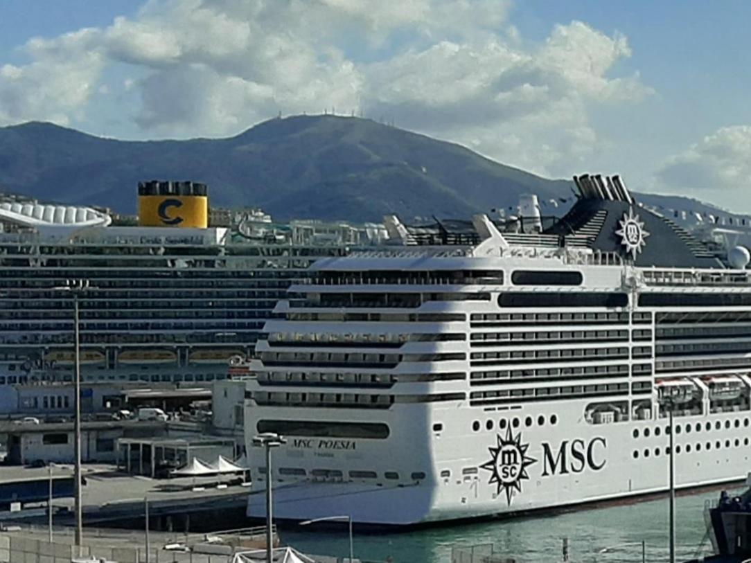 Genova Cruise Terminal Casa Dallo Zio 150 Mq Екстер'єр фото